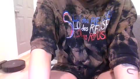 alliebearx online show from February 23, 6:01 pm