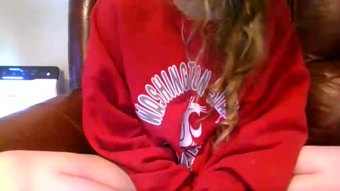 alliebearx online show from March 6, 4:36 pm