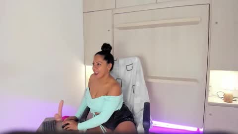 ALISON   online show from February 26, 7:35 pm