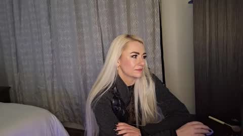 Allie Fyre online show from November 4, 10:25 am