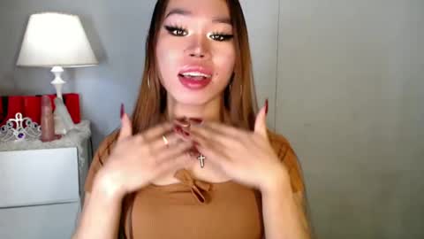 Snapshot of allirah20x chatting on December 18, 4:06 pm Allirah online show from December 18, 4:06 pm
