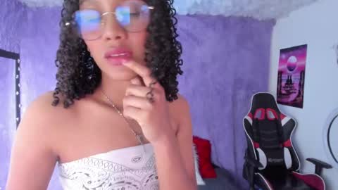 Snapshot of allis0n_ik chatting on January 13, 5:44 am ALLIS0N IK online show from January 13, 5:44 am