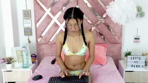 Snapshot of allis0n_ik chatting on December 5, 7:17 am ALLIS0N IK online show from December 5, 7:17 am