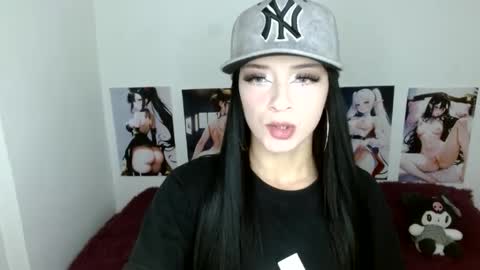 Snapshot of allison___taylor chatting on October 3, 1:35 am allison___taylor online show from October 3, 1:35 am