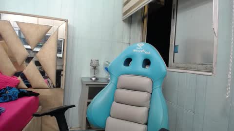 Allison  online show from February 23, 1:25 am