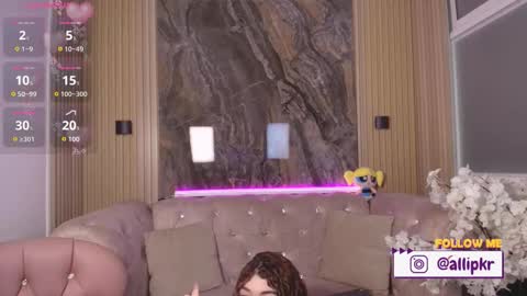 allison_parker1_ online show from March 4, 12:22 pm