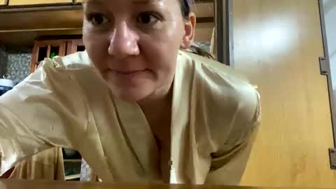 Snapshot of allisonlove2 chatting on April 24, 4:20 pm allisonlove2 online show from April 24, 4:20 pm
