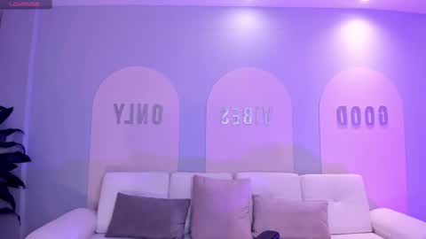 Snapshot of allisonrogersx chatting on March 1, 10:21 pm Allison Rogers online show from March 1, 10:21 pm