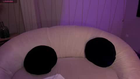 Snapshot of allisonrogersx chatting on March 7, 10:13 am Allison Rogers online show from March 7, 10:13 am