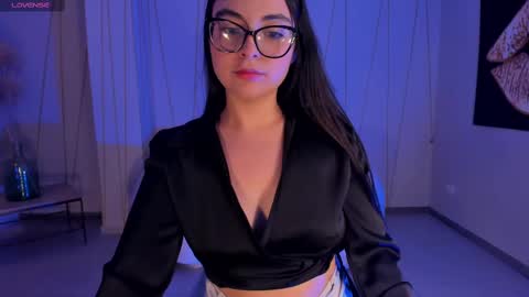 Snapshot of allisonrogersx chatting on March 8, 3:28 am Allison Rogers online show from March 8, 3:28 am