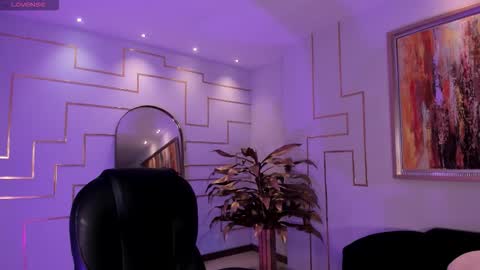 Snapshot of allisonrogersx chatting on December 16, 3:11 am Allison Rogers online show from December 16, 3:11 am