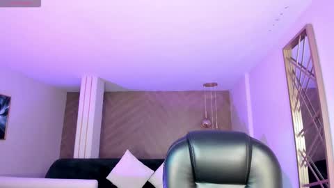 Snapshot of allisonrogersx chatting on December 17, 3:12 am Allison Rogers online show from December 17, 3:12 am