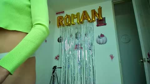 Snapshot of allisson_rose chatting on October 21, 5:24 pm Alli online show from October 21, 5:24 pm