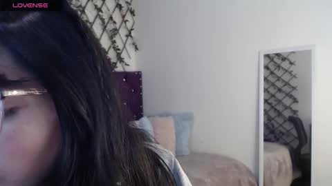 alllisson_ online show from March 16, 8:35 pm