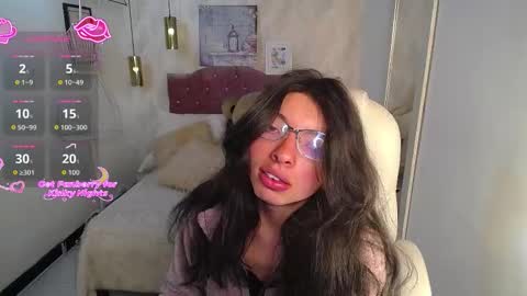 Snapshot of alllyson_ chatting on November 4, 7:46 pm alison online show from November 4, 7:46 pm