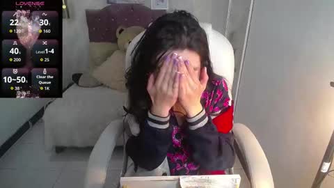 Snapshot of alllyson_ chatting on November 13, 7:57 pm alison online show from November 13, 7:57 pm