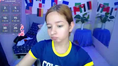 Snapshot of alloy_tiny chatting on June 14, 6:32 pm alloy_tiny online show from June 14, 6:32 pm