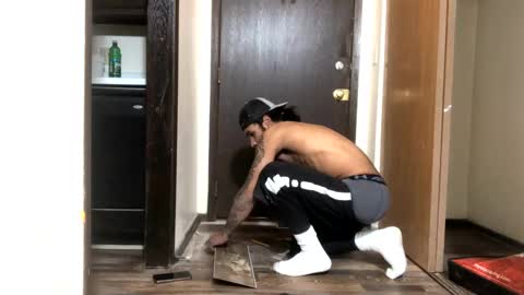 Snapshot of allthewayup10 chatting on February 26, 7:09 am allthewayup10 online show from February 26, 7:09 am