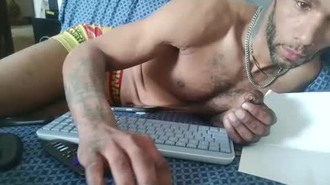 Snapshot of allthewayup10 chatting on March 1, 8:33 pm allthewayup10 online show from March 1, 8:33 pm