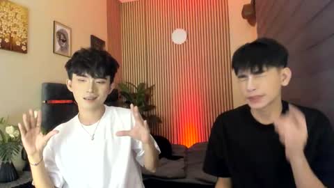 kim and josh online show from November 11, 7:03 pm