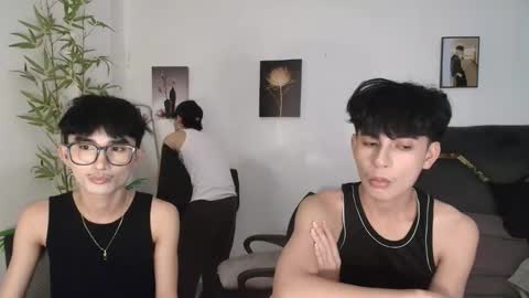 kim and josh online show from May 10, 12:32 pm