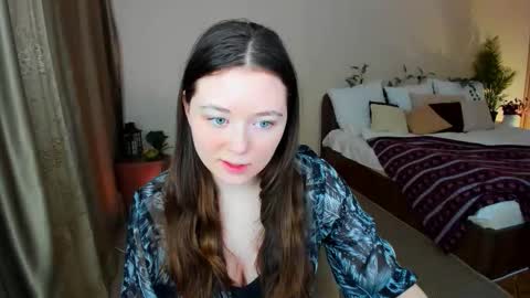 alluringeyess online show from February 5, 9:14 am