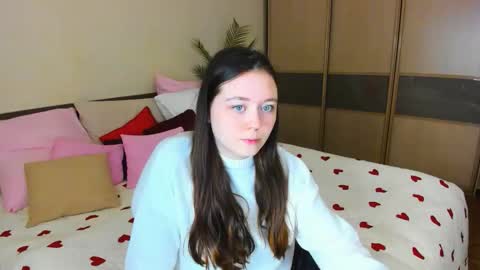 Snapshot of alluringeyess chatting on March 20, 12:43 pm alluringeyess online show from March 20, 12:43 pm