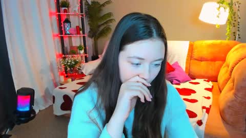 Snapshot of alluringeyess chatting on April 7, 4:40 pm alluringeyess online show from April 7, 4:40 pm