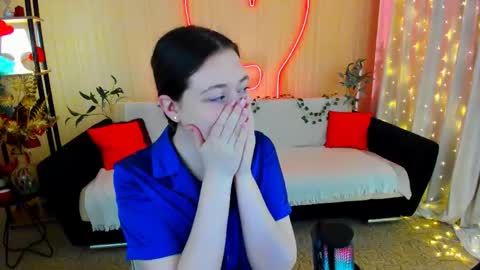 Snapshot of alluringeyess chatting on April 20, 5:48 pm alluringeyess online show from April 20, 5:48 pm