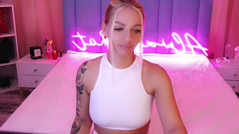 AlwaysHot online show from January 29, 2:51 am