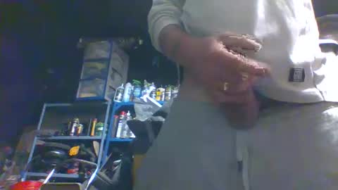 Snapshot of allwolf0323 chatting on October 10, 9:19 am allwolf0323 online show from October 10, 9:19 am