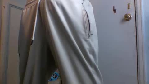 Snapshot of allwolf0323 chatting on November 14, 6:17 pm allwolf0323 online show from November 14, 6:17 pm