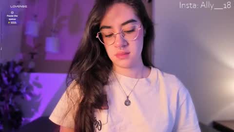 Snapshot of ally_addams chatting on March 12, 3:57 am Ally online show from March 12, 3:57 am