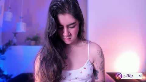 Snapshot of ally_addams chatting on November 11, 4:12 am Ally online show from November 11, 4:12 am