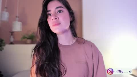 Snapshot of ally_addams chatting on November 30, 12:14 am Ally online show from November 30, 12:14 am