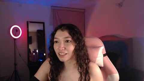 Snapshot of ally_donfort chatting on February 4, 12:19 am Ally online show from February 4, 12:19 am