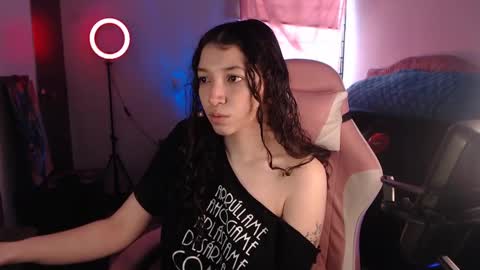 Snapshot of ally_donfort chatting on February 28, 9:12 pm Ally online show from February 28, 9:12 pm