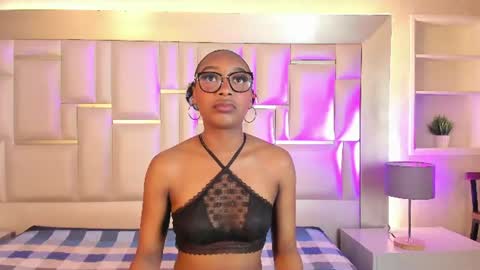 Snapshot of ally_jackson chatting on June 17, 12:50 pm ally_jackson online show from June 17, 12:50 pm