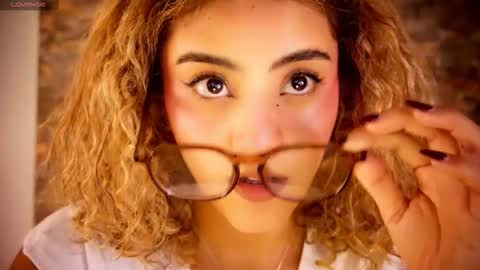 ally_summer online show from December 3, 2:41 am