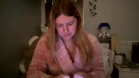 Snapshot of allyanalangel chatting on January 17, 9:06 pm allyanalangel online show from January 17, 9:06 pm