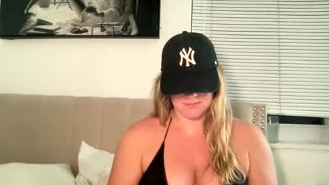allyanalangel online show from April 11, 12:48 am