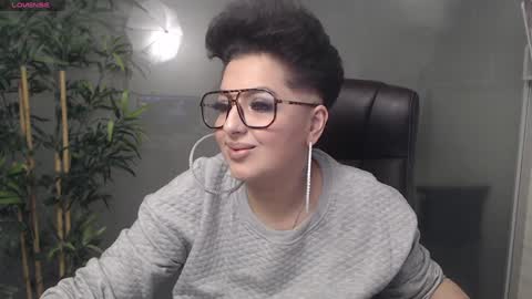 Snapshot of allyiah chatting on January 12, 7:53 pm online show from January 12, 7:53 pm