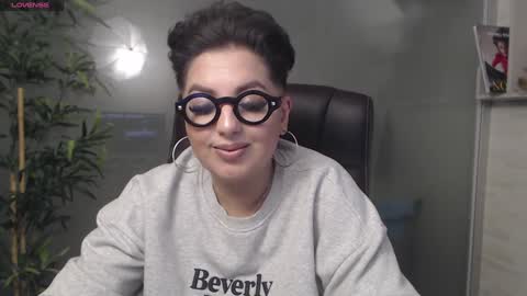 Snapshot of allyiah chatting on January 15, 9:20 pm online show from January 15, 9:20 pm