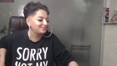 Snapshot of allyiah chatting on January 19, 10:17 pm online show from January 19, 10:17 pm