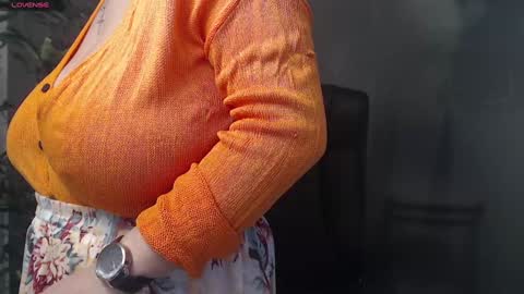 Snapshot of allyiah chatting on January 20, 7:46 pm online show from January 20, 7:46 pm