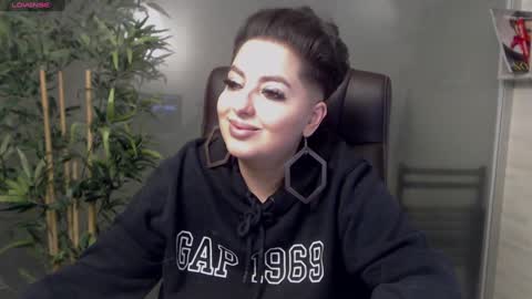 Snapshot of allyiah chatting on January 27, 11:54 pm online show from January 27, 11:54 pm