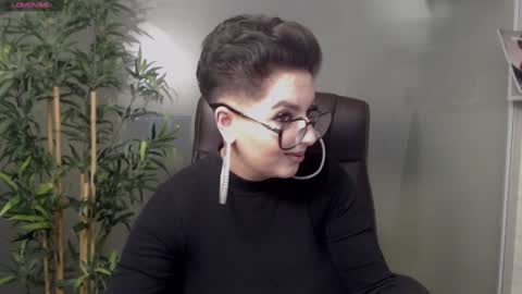 Snapshot of allyiah chatting on January 28, 9:50 pm online show from January 28, 9:50 pm