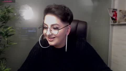 Snapshot of allyiah chatting on February 1, 9:40 pm online show from February 1, 9:40 pm