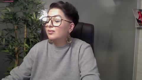 Snapshot of allyiah chatting on February 10, 12:52 am online show from February 10, 12:52 am