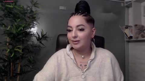 Snapshot of allyiah chatting on March 1, 7:37 pm online show from March 1, 7:37 pm